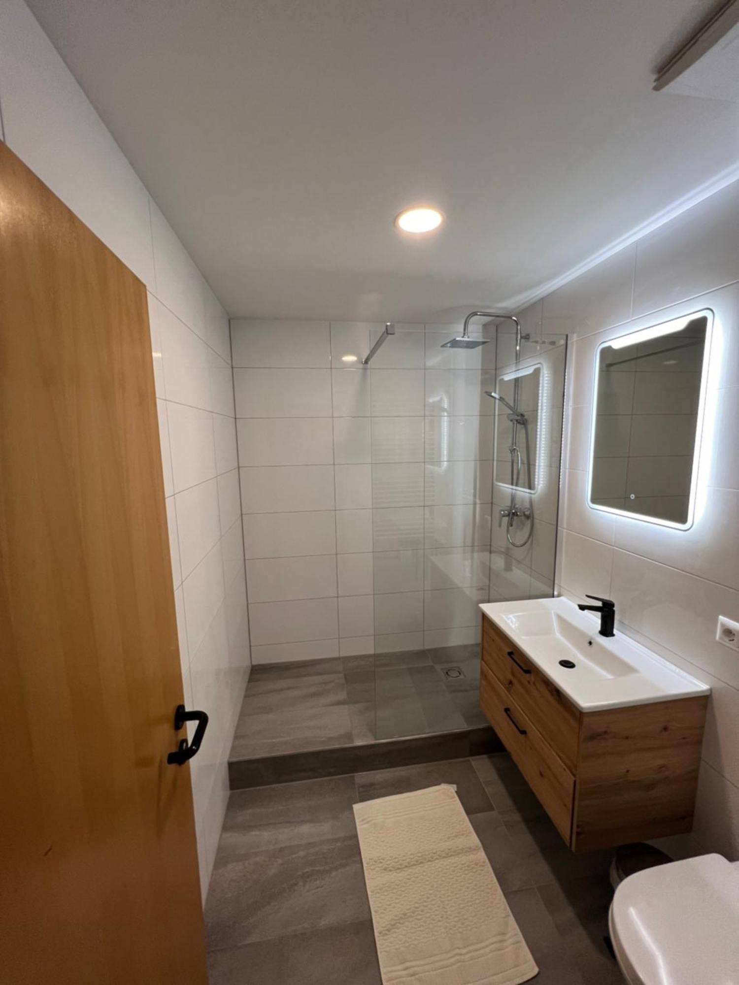 Cara Apartments Warmbad Villach Exterior photo